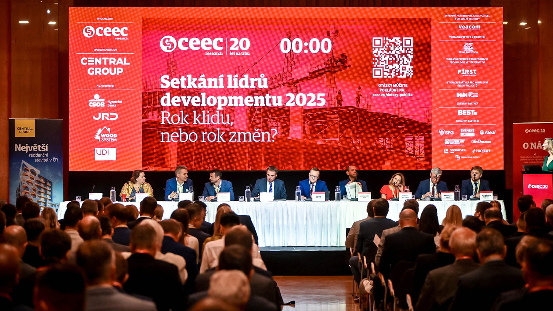 Vrcholová konference CEEC Research v ČNB spojí vládu, developery a banky k diskuzi o dostupném bydlení