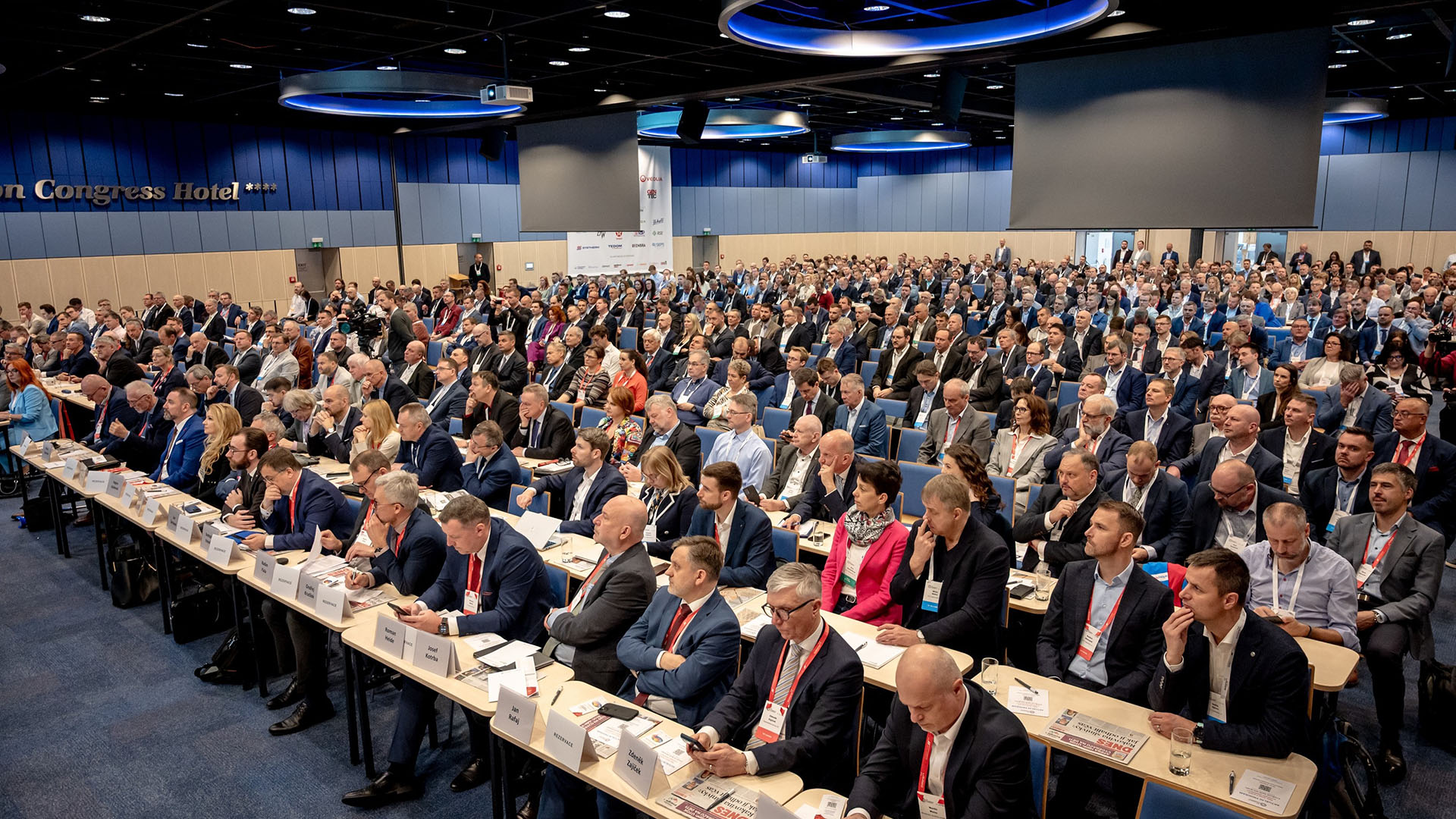 Ministři na Dnech teplárenství a&nbsp;energetiky 2026 potvrdili, že teplárenství je jednou z priorit státu