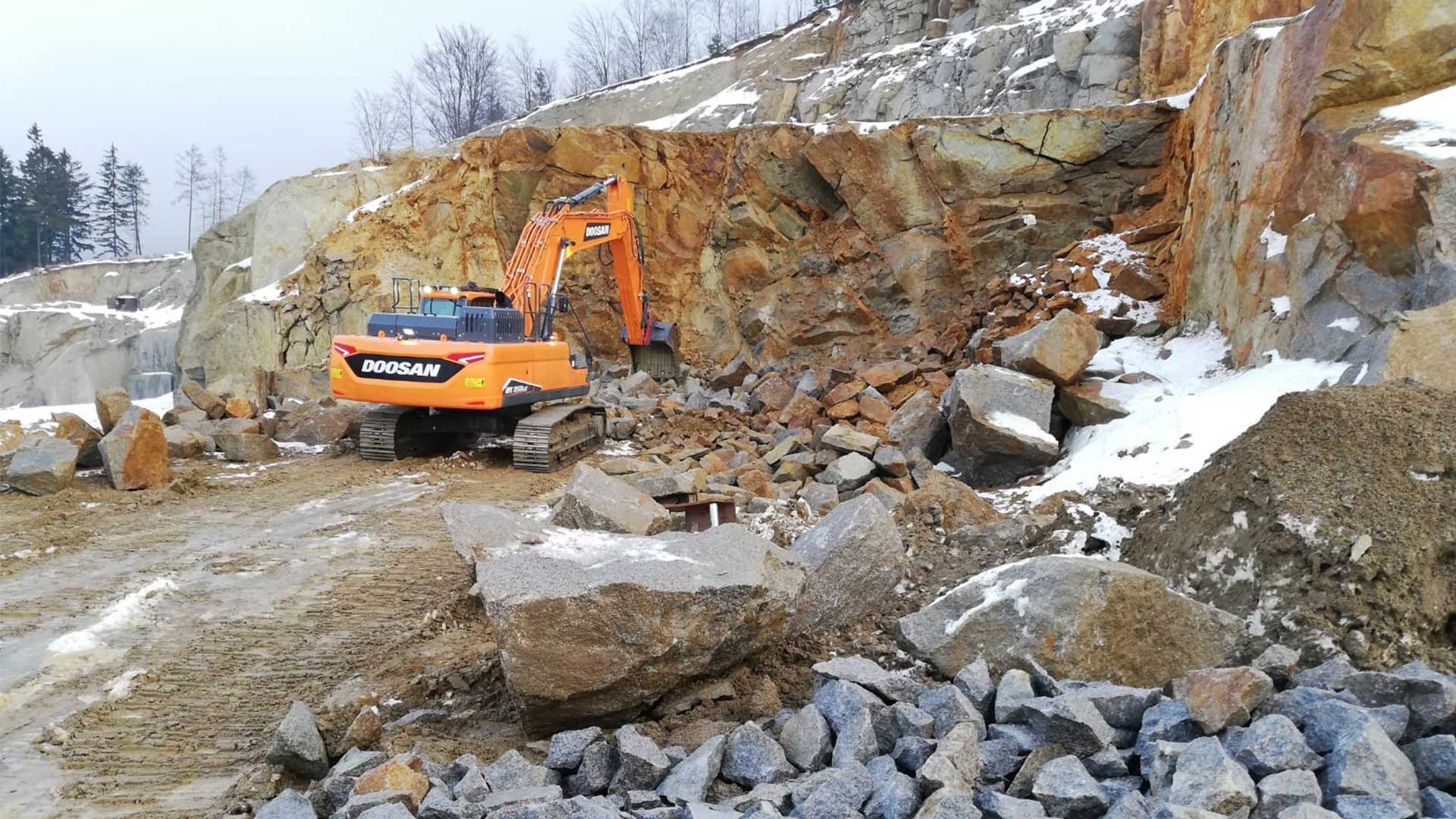 Doosan DX350LC-7 – novinka v žulovém lomu Ruprechtice