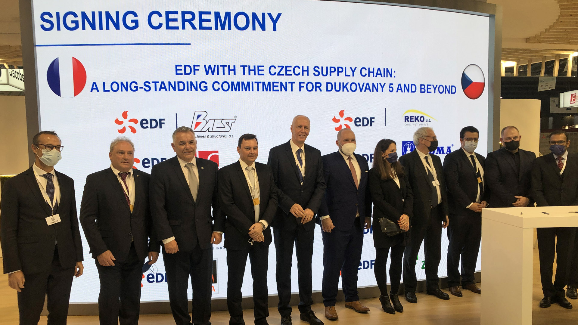 České firmy podepsaly v Paříži s francouzskou EDF první memoranda k dostavbě jaderného zdroje v ČR