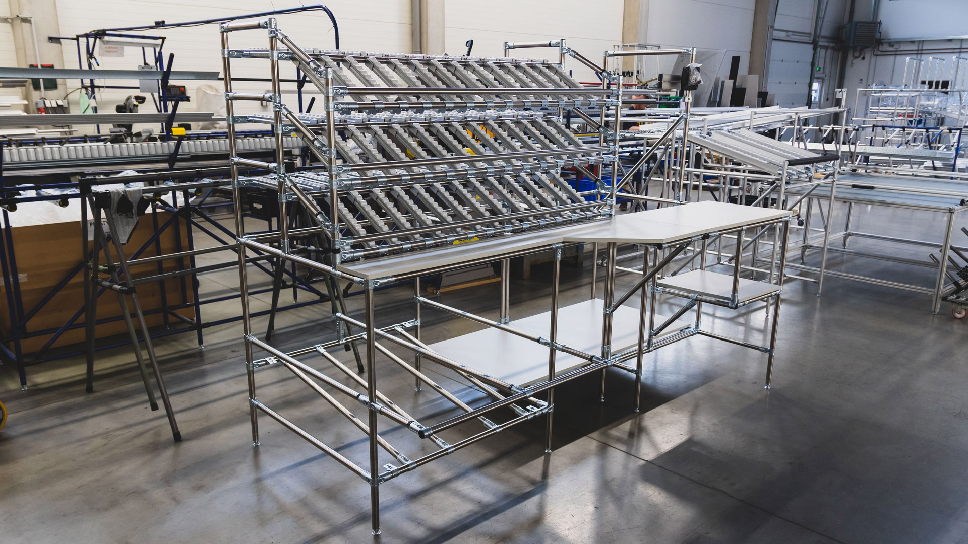 Od robotiky zpět k mechanice. V české výrobě a logistice narůstá zájem o stavebnicový hardware