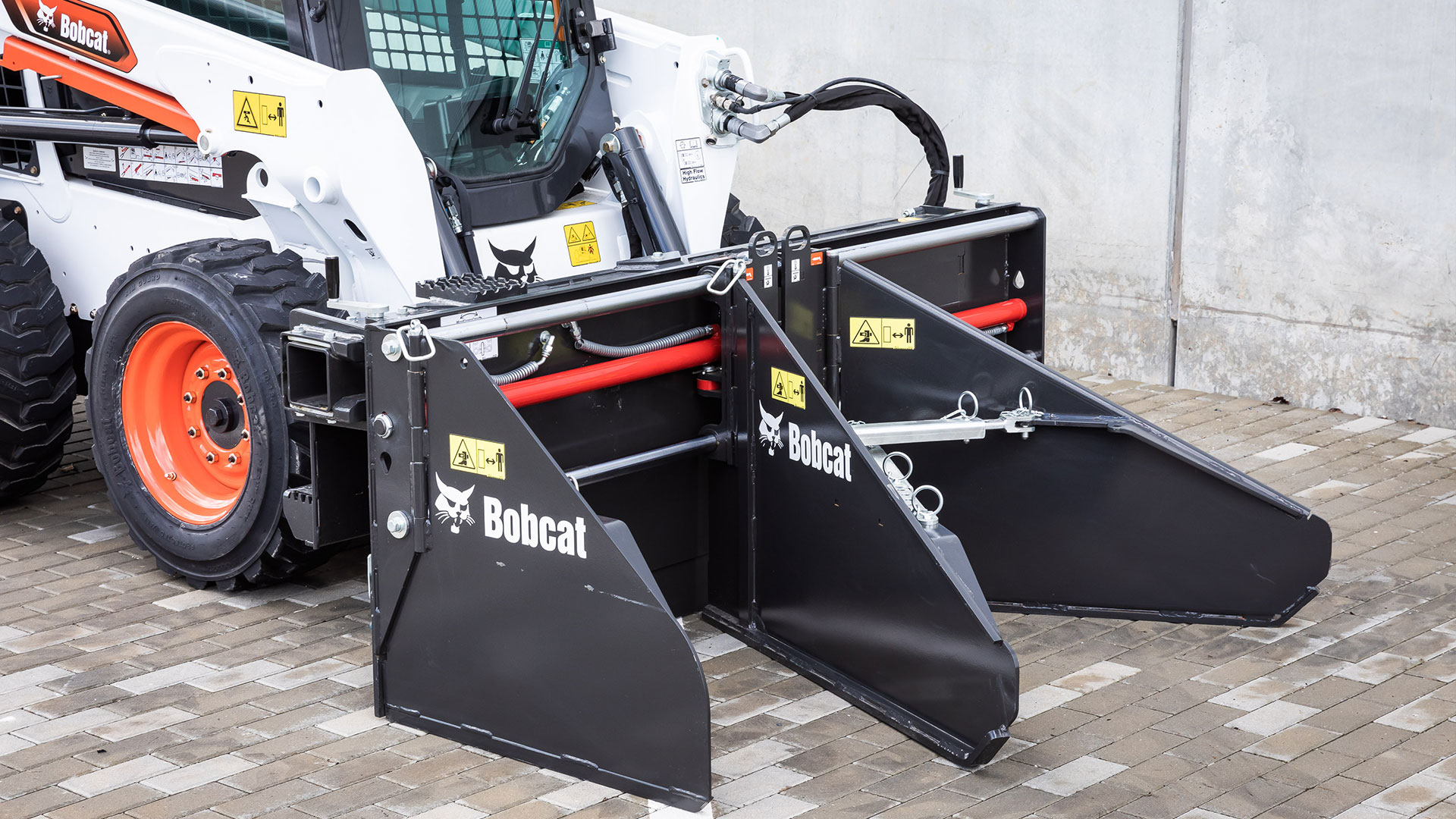Bobcat rozšiřuje sortiment příslušenství  o nový hydraulický finišer