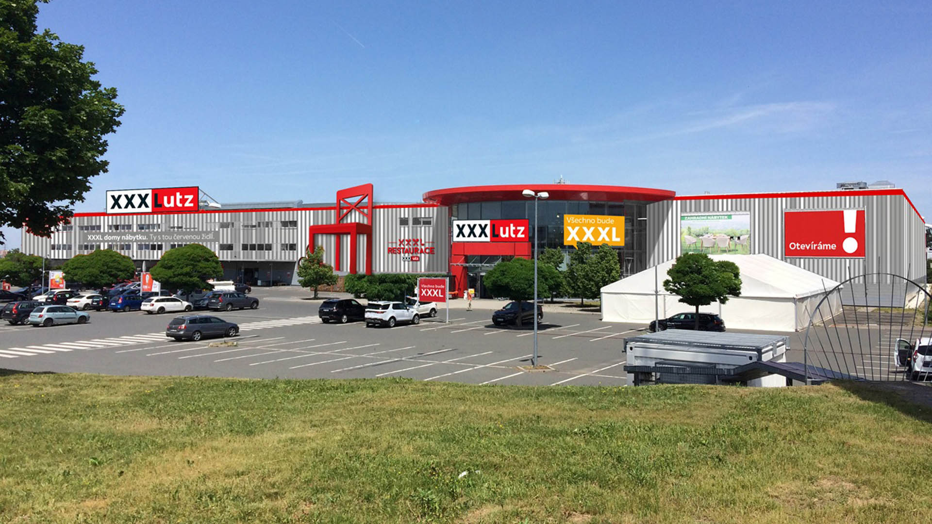 XXXLutz staví svoji první prodejnu v Hradci Králové. Moderní a udržitelnou