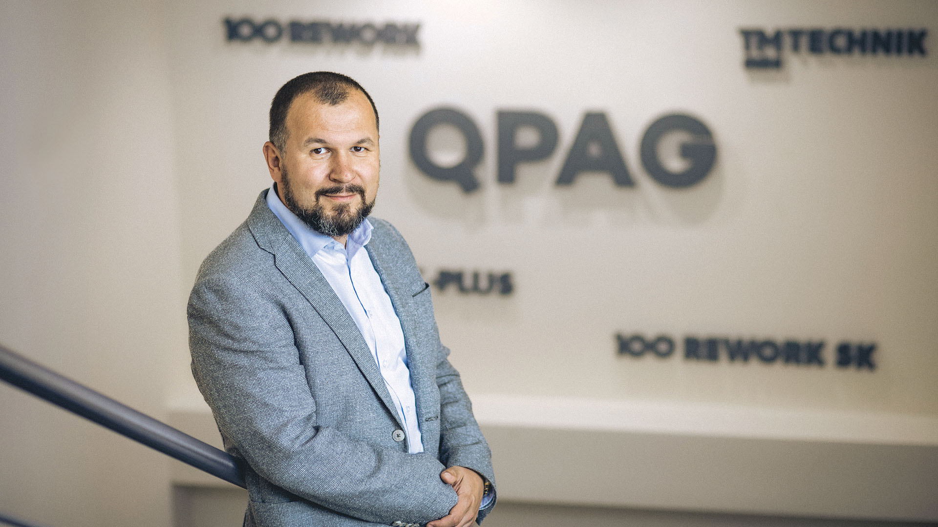 QPAG pod jednou střechou