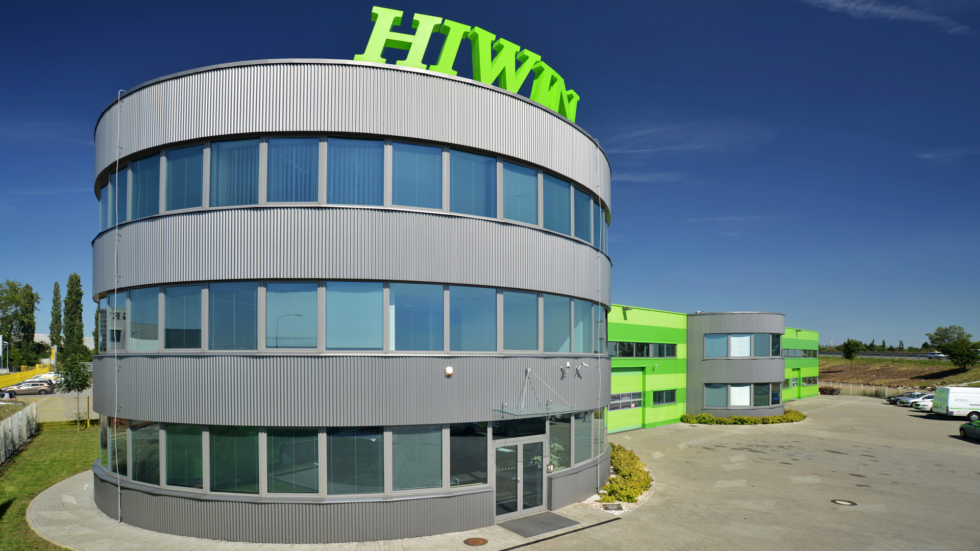HIWIN zvyšuje obrat, tržby i zisk a hlásí nové zákazníky
