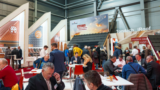 Aktuality - Veletrh Střechy-Solar-Řemeslo 2024: Tondach představí střešní okna a řešení pro ploché střechy. Novinkou je i účast Porothermu