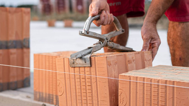 Aktuality - Přemýšlíte o přístavbě? S cihlou jdete na jistotu