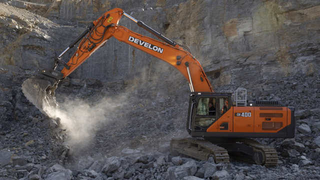 Aktuality - Develon rozšiřuje revoluční řadu rypadel Série 9