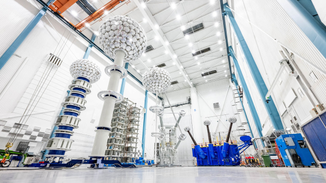 Aktuality - Přes 4,5 miliard dolárů investuje do roku 2027 Hitachi Energy do zrychlení přechodu na čistou energii