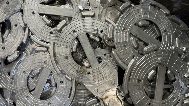 Aktuality - Revoluce v odlévání. Unikátní technologii Squeeze Casting nabízí jako jediná v Česku společnost Top Alulit, součást portfolia průmyslové skupiny Thein Industry