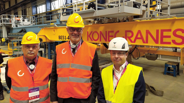 Aktuality - Výrobu jeřábů Konecranes ve Slaném si prohlédl i finský velvyslanec