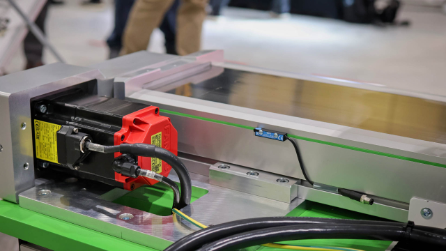 Aktuality - HIWIN zjednodušuje dostupnost pojezdových drah pro kolaborativní roboty