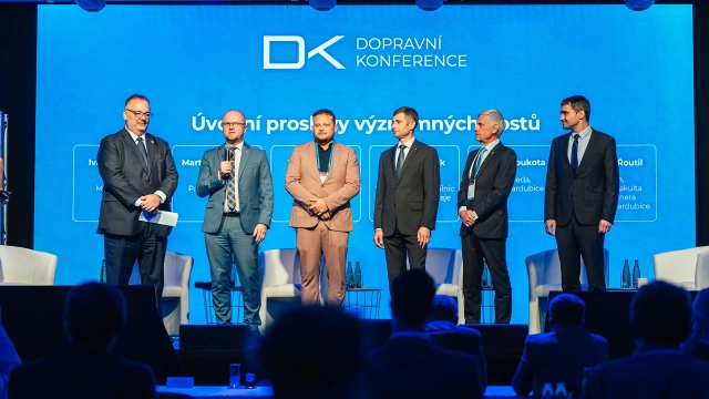 Aktuality - Odborníci na dopravu se setkali v Pardubicích. Konference letos vsadila na panelové diskuse